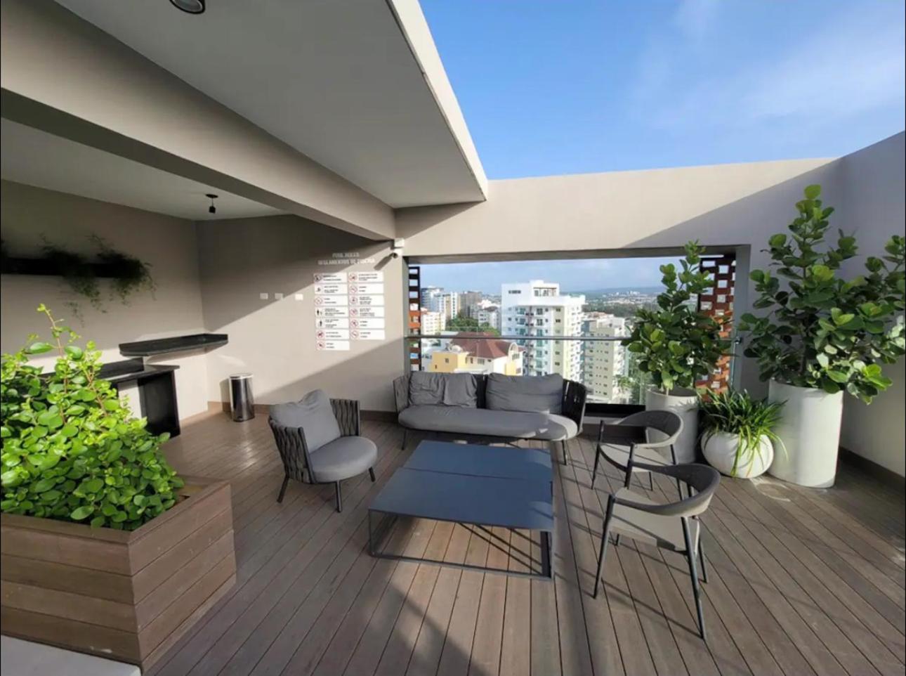 Modern Luxury Condo With Rooftop Pool & Gym Сантьяго-де-лос-Кабальерос Экстерьер фото